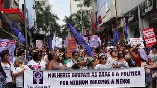 Caminhada encerra semana do Dia Internacional da Mulher