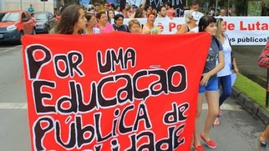 Educação pública no estado de São Paulo grita por ajuda...ela está morrendo